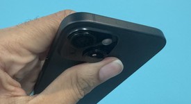 Mint
													Apple iPhone 15 - Unlocked, Black, 256 GB, A2846, photo 5 of 6