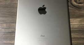 Good
													Apple iPad Pro 9.7" - Verizon, Gold, 128 GB, A1674, photo 3 of 7