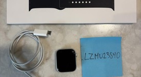 Good
													Apple Watch SE 2nd Gen 44mm - Silver, A2723 - GPS, Aluminum, photo 2 of 3