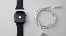 Mint
													Apple Watch Series 11 42mm - Jet Black, A3331 - GPS, Aluminum, photo 2 of 11