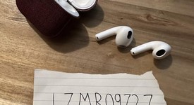 Used
													Apple AirPods 3rd Gen - Lightning Case, photo 2 of 3
