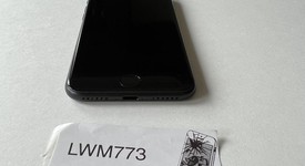 Good
													Apple iPhone SE 2nd Gen 2020 - Unlocked, Black, 64 GB, A2275, photo 4 of 7