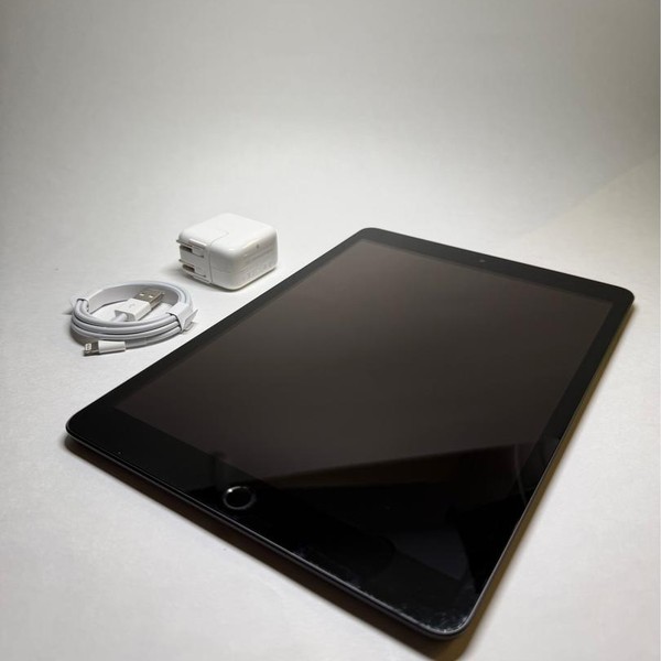 Apple iPad (9th Gen) - Wi-Fi, 64 GB, Gray, A2602