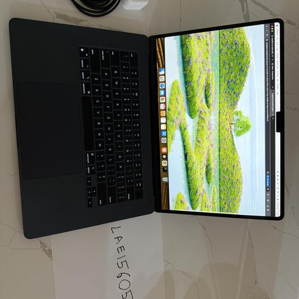 MacBook Air 2024 (M3) - 15 inch - 256 GB, Midnight, 8 GB, Apple M3, 10-core GPU