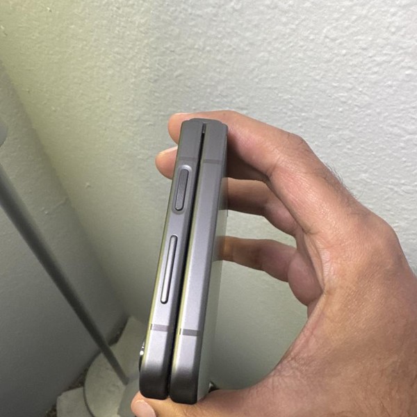 Samsung Galaxy Z Flip5 - Unlocked, 512 GB, Green, 8 GB, SM-F731U1