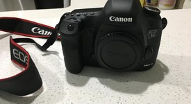 Mint
													Canon EOS 5D Mark III, photo 2 of 10