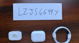 Used
													Apple AirPods Pro 2nd Gen - Lightning, photo 2 of 8