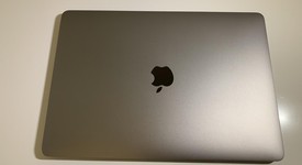 Good
													MacBook Pro 2016 (With Touch Bar) - 13" - Gray, 512 GB, 8 GB, photo 1 of 11