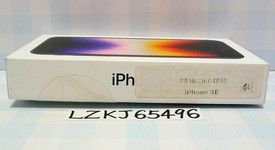 New
													Apple iPhone SE 3rd Gen 2022 - US Cellular, Midnight, 64 GB, A2595, photo 3 of 4