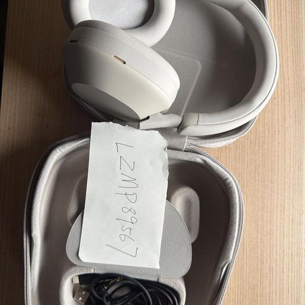 Sony WH-1000XM5 - Silver