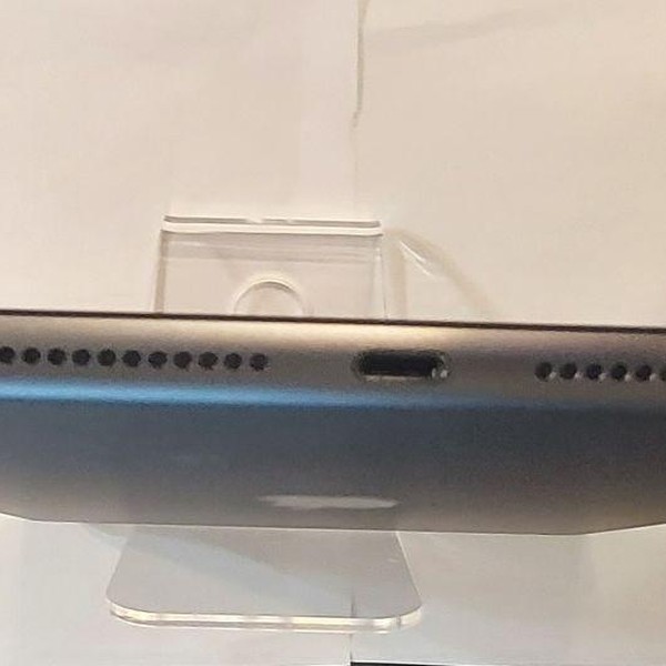 Apple iPad 7th Gen - Wi-Fi, 128 GB, Gray, A2197