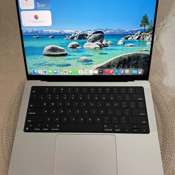 MacBook Pro Late 2023 (M3) - 14 inch - 512 GB, Silver, 18 GB, Apple M3 Pro 11-core, 14-core GPU