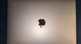 Good
													MacBook Air 2018 - 13" - I5, Gold, 128 GB, 8 GB, photo 3 of 15