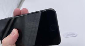 Fair
													Apple iPhone SE 2nd Gen 2020 - Cricket, Black, 64 GB, A2275, photo 5 of 7