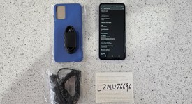 Mint
													Moto G Play (2024) - Unlocked, Blue, 64 GB, 4 GB, photo 5 of 6