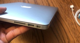 Good
													MacBook Air 2017 - 13" - I5, Silver, 256 GB, 4 GB, photo 5 of 9