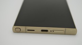 Mint
													Samsung Galaxy S24 Ultra - Unlocked, Yellow, 256 GB, 12 GB, SM-S928U1, photo 3 of 10