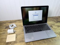 MacBook Pro 2018 (With Touch Bar) - 13"