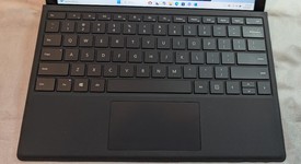 Good
													Microsoft Surface Pro 7 - I3, Platinum, 128 GB, 4 GB, photo 3 of 9