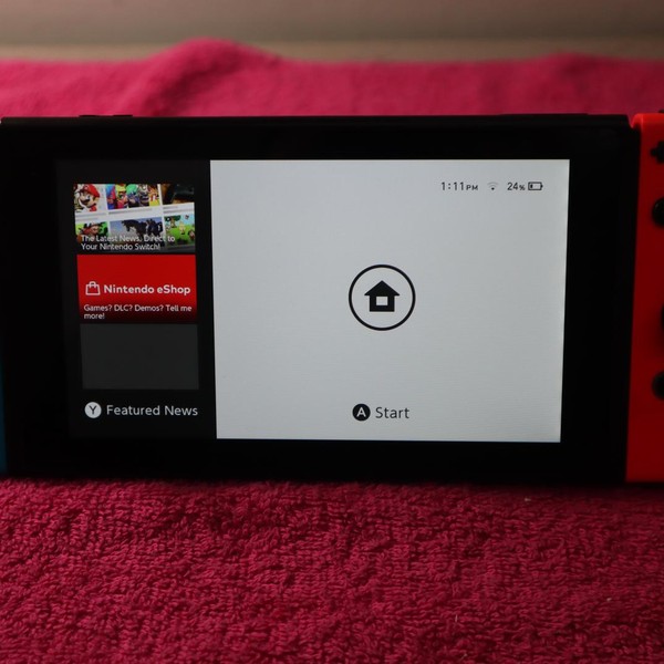 Nintendo Switch - 32 GB, Red & Blue