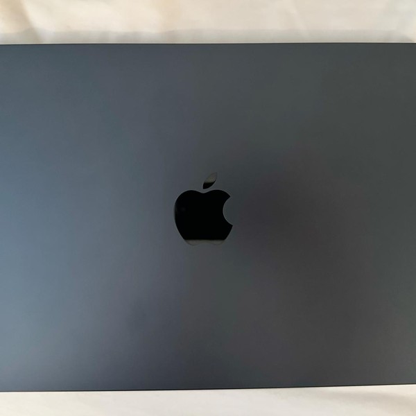 MacBook Air 2024 (M3) - 13 inch - 256 GB, Midnight, 8 GB, Apple M3, 8-core GPU