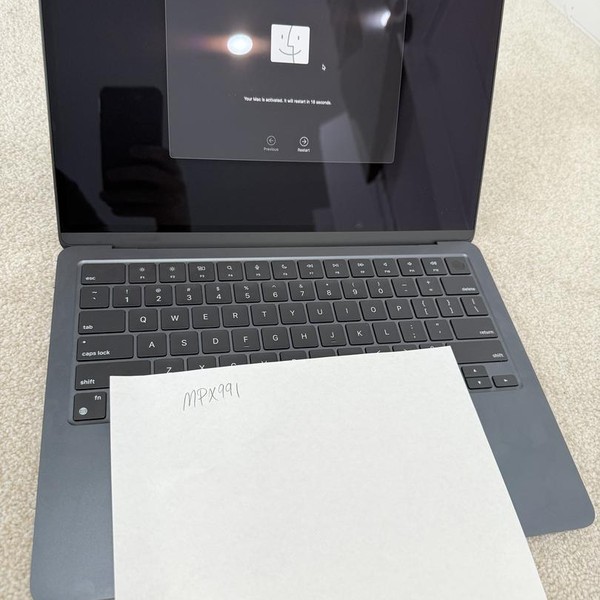 MacBook Air 2022 (M2) - 13 inch - 256 GB, Midnight, 16 GB, Apple M2