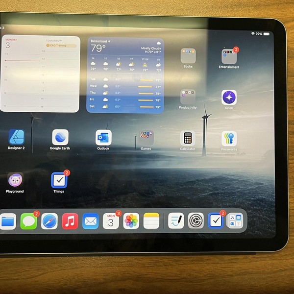 Apple iPad Air 5th Gen - Wi-Fi, 256 GB, Gray, A2588