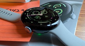 Mint
													Google Pixel Watch 3 - Unlocked, Hazel, 45mm, LTE, photo 5 of 9