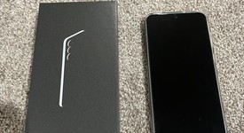 Mint
													Samsung Galaxy S25 FE - Metro by T-Mobile, Black, 128 GB, SM-S731U, photo 3 of 11