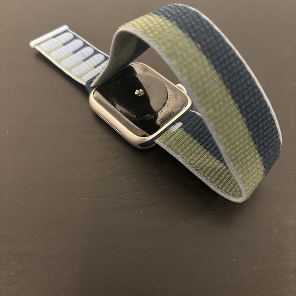 Apple Watch SE 1st Gen 44mm - Silver, A2352 - GPS, Nike