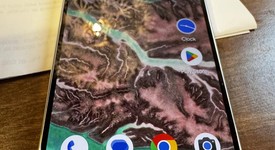 Mint
													Google Pixel 10 Pro - Unlocked, Porcelain, 128 GB, G4QUR, photo 2 of 9