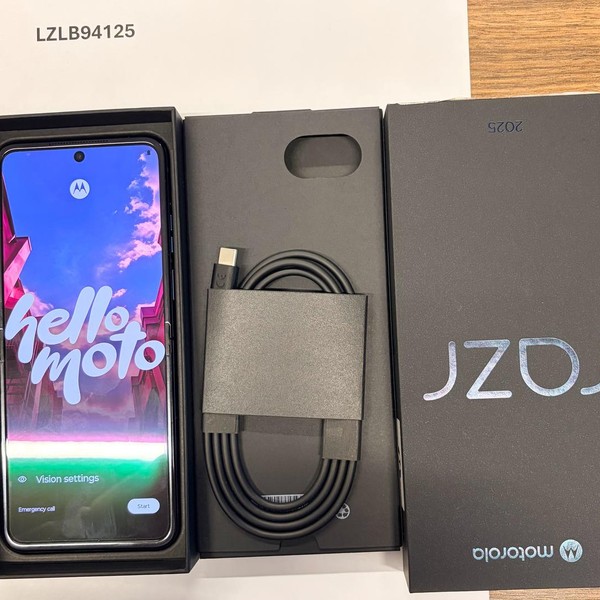 Motorola Razr (2025) - Unlocked, 256 GB, Blue, 8 GB