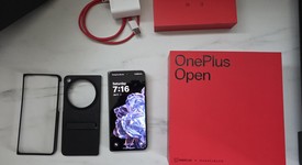 Mint
													OnePlus Open - Unlocked, Black, 512 GB, 16 GB, photo 1 of 15