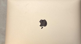 Good
													MacBook Air 2018 - 13" - I5, Gold, 128 GB, 8 GB, photo 1 of 10