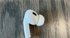 Used
													Apple AirPods Pro 2 - USB-C, photo 4 of 5