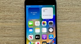 Good
													Apple iPhone SE 3rd Gen 2022 - Unlocked, Starlight, 128 GB, A2595, photo 2 of 12