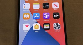 Mint
													Apple iPhone 11 Pro Max - AT&T, Silver, 256 GB, A2161, photo 3 of 11