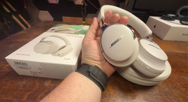 Used
													Bose QuietComfort Ultra Headphones (2nd Gen) - Driftwood Sand, photo 5 of 6