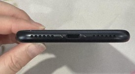 Good
													Apple iPhone SE 2nd Gen 2020 - Unlocked, Black, 64 GB, A2275, photo 5 of 7