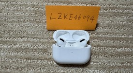 Used
													Apple AirPods Pro - Wireless Case, photo 3 of 4