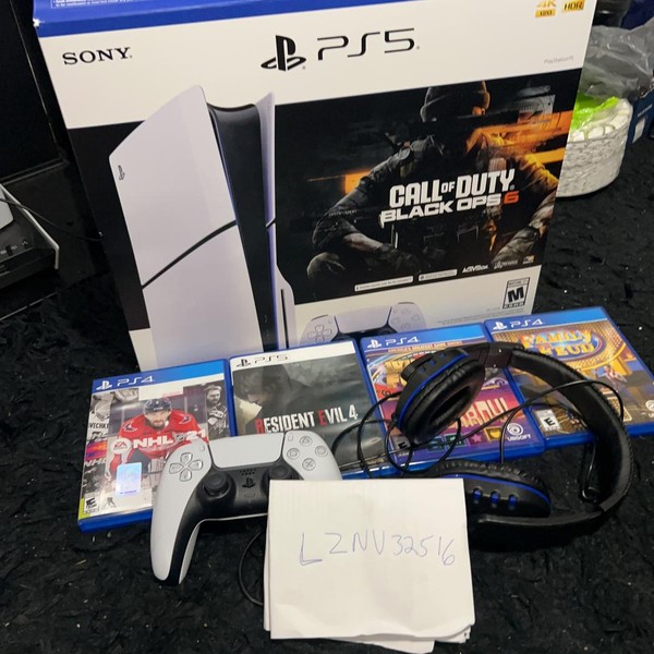 PlayStation 5 Slim Standard Edition (2023) - 1 TB, White