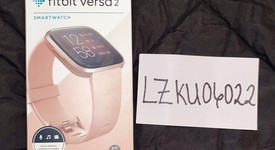 Fair
													Fitbit Versa 2 - Gold, Special Edition, photo 1 of 10