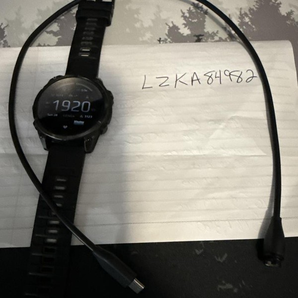 Garmin Fenix 8 - Carbon, AMOLED