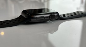 Fair
													Apple Watch Series 5 44mm - Gray, A2093 - GPS, Nike, photo 2 of 5