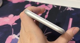 Good
													Apple iPhone 8 - Unlocked Non-US, Silver, 64 GB, A1906, photo 5 of 6