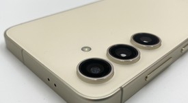 Mint
													Samsung Galaxy S24 - Unlocked, Yellow, 256 GB, 8 GB, SM-S921U1, photo 4 of 5