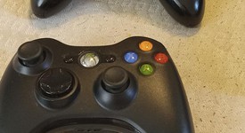 Mint
													Xbox 360 E - Black, 250 GB, photo 5 of 11