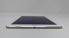 Mint
													Apple iPad Air 2 - Wi-Fi, Gold, 32 GB, photo 4 of 6