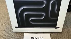 New
													MacBook Pro Late 2023 (M3) - 16" - Apple M3 Pro 12-core, Black, 512 GB, 18 GB, 18-core GPU, photo 1 of 3