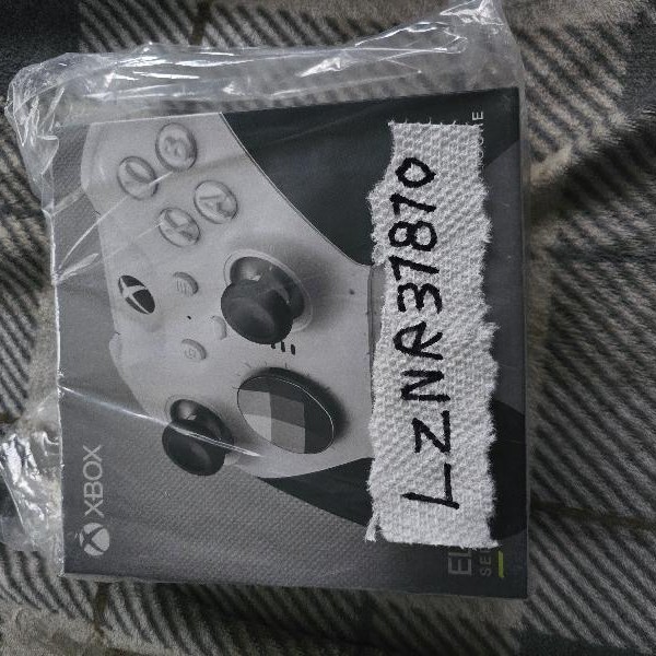 Xbox Elite Wireless Controller Series 2 - Black & White, Core